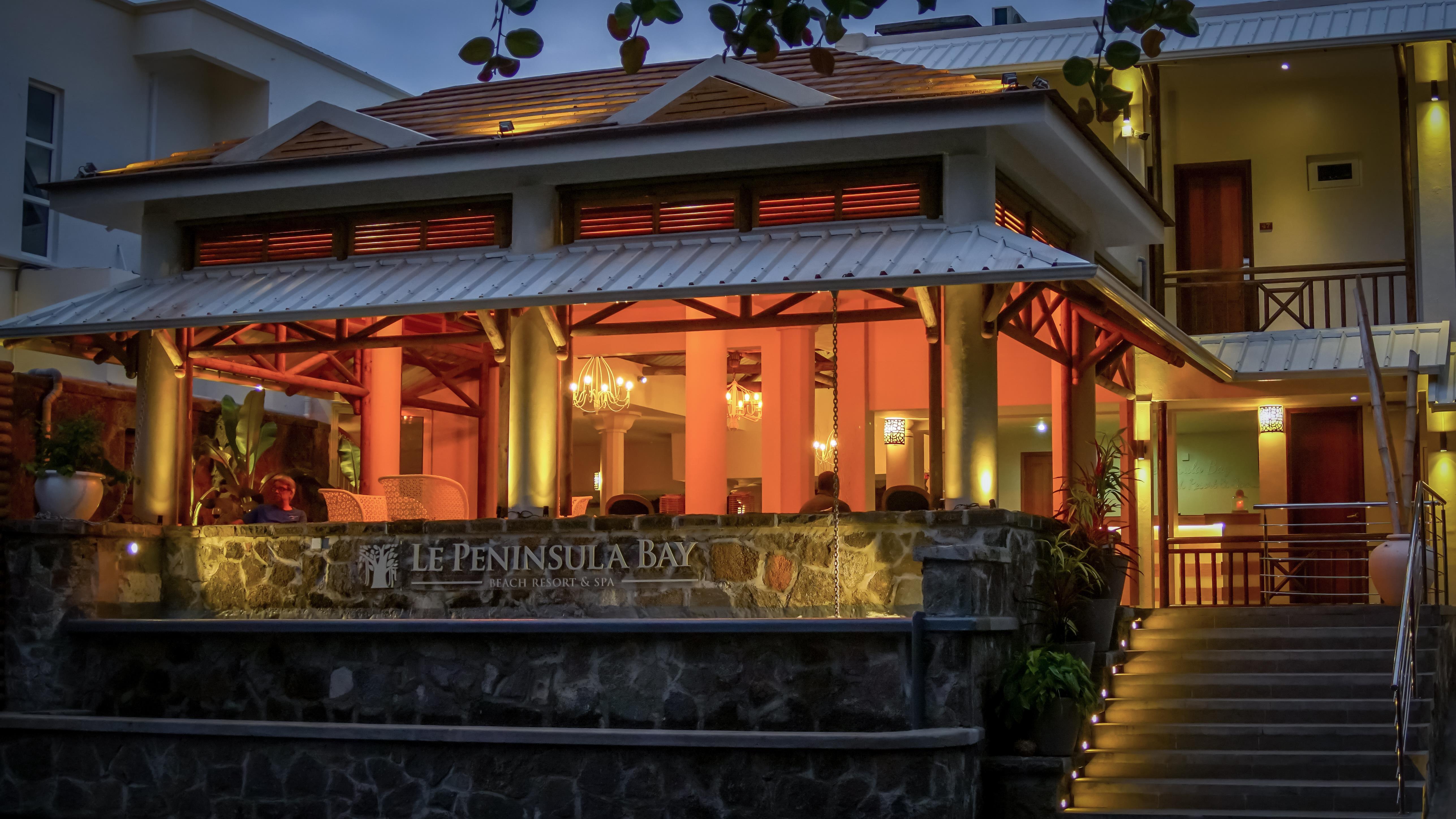 Le Peninsula Bay Beach Resort & Spa Blue Bay Exterior foto